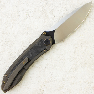 Нож WE Knife Winsome, Satin, M390, Bronze Titanium/ Marble Carbon Fiber Handle, WE23092-3 Нож WE Knife Winsome, Satin, M390, Bronze Titanium/ Marble Carbon Fiber Handle, WE23092-3