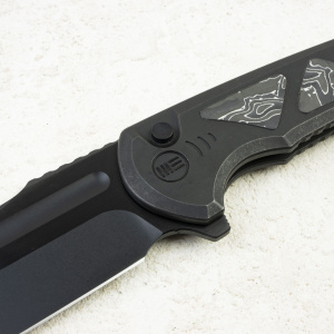Нож WE Knife Sylox, Black Stonewashed, M390, Titanium/Carbon Black Handle, WE24027-1 Нож WE Knife Sylox, Black Stonewashed, M390, Titanium/Carbon Black Handle, WE24027-1