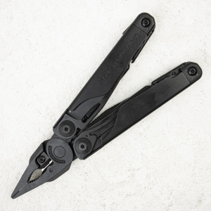 Мультитул Leatherman Surge Black Molle 831333 - купить в интернет-магазине Blademan