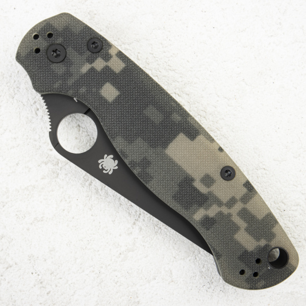 Spyderco Paramilitary 2, CPM S45VN, Black, G10 Digital Camo, C81GPCMOBK2