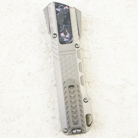 Нож Remette Sharp Leopard, M390, Titanium Gray Handle with Carbon Black/Pink, ZL301B Нож Remette Sharp Leopard, M390, Titanium Gray Handle with Carbon Black/Pink, ZL301B