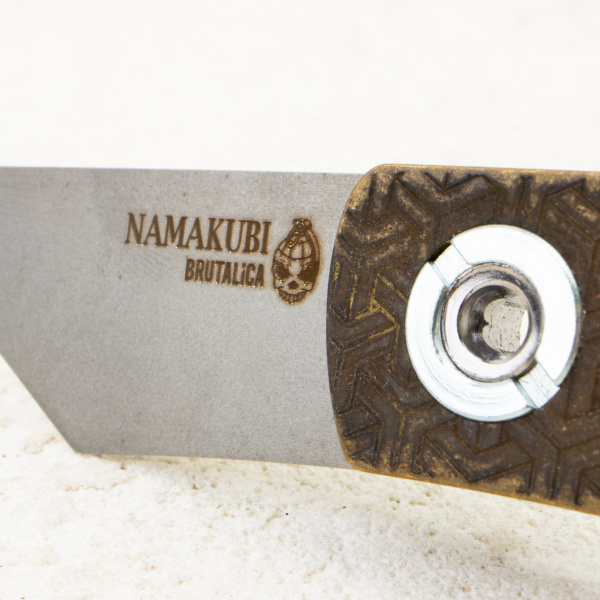 Нож Brutalica Namakubi, AUS 8, Brass