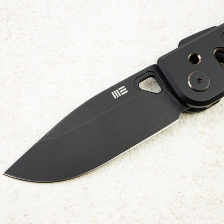 Нож WE Knife Tyro, Black Stonewashed CPM 20CV, Titanium Black/Golden Handle, WE24001-1 Нож WE Knife Tyro, Black Stonewashed CPM 20CV, Titanium Black/Golden Handle, WE24001-1