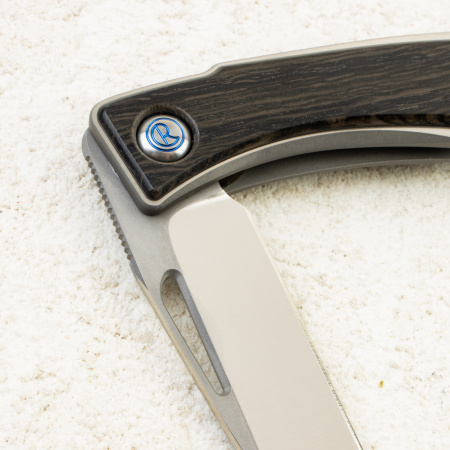 Нож Chris Reeve Mnandi, CPM S45VN, Titanium/Bog Oak Handle, MNA-1000 Нож Chris Reeve Mnandi, CPM S45VN, Titanium/Bog Oak Handle, MNA-1000
