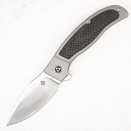 Нож QSP Legatus, M390, Titanium/Carbon