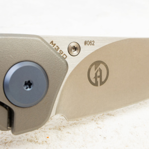 Нож Maxace YU, Bohler M390, Titanium Orange Peel Нож Maxace YU, Bohler M390, Titanium Orange Peel