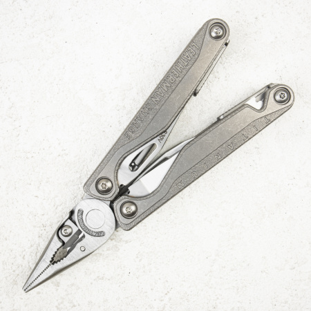 Мультитул Leatherman Charge Plus TTi 832528 - купить в интернет-магазине Blademan
