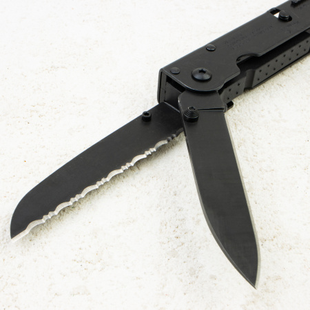 Мультитул SOG PowerAssist, Black Oxide-Nylon Sheath, B67N-CP