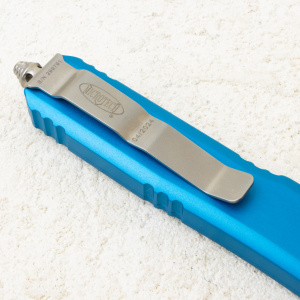 Нож Microtech Ultratech, Satin, M390, Aluminium Blue, 121-4 BL Нож Microtech Ultratech, Satin, M390, Aluminium Blue, 121-4 BL