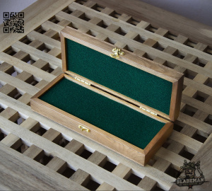 Dubox Шкатулка из Ореха для складного ножа Dubox Шкатулка из Ореха для складного ножа - купить в интернет-магазине Blademan