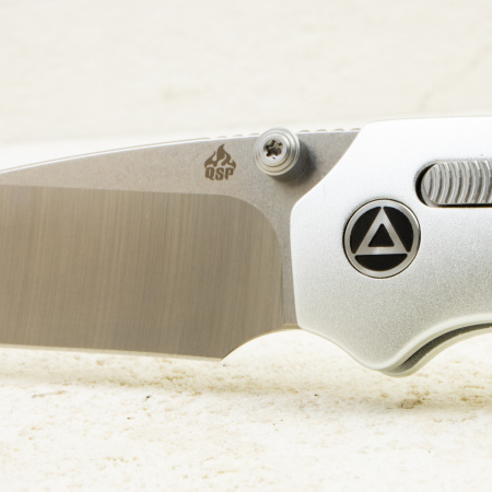 Нож QSP Vault, Stonewash-Satin 14C28N, Silver Bolster/Micarta Black, QS157-A1 Нож QSP Vault, Stonewash-Satin 14C28N, Silver Bolster/Micarta Black, QS157-A1