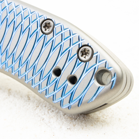 Нож WE Knife Button Lock Kitefin, CPM 20CV, Blue Polished Ripple Patterned Gray Titanium Handle - купить в интернет-магазине Blademan