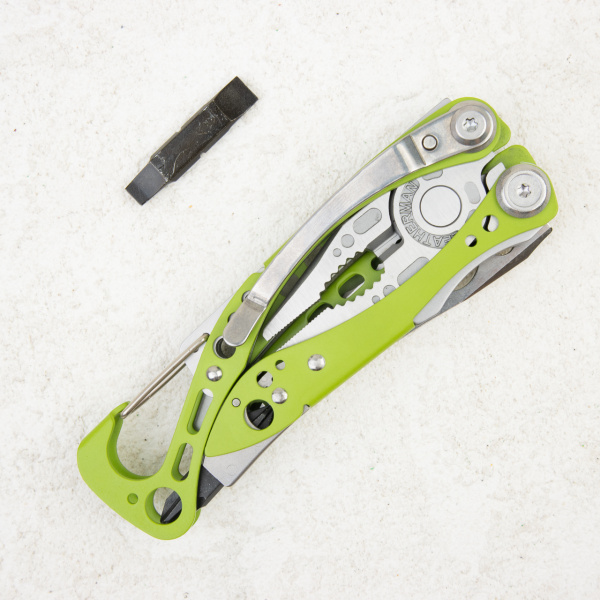 Мультитул Leatherman Skeletool Sublime Green 832208 - купить в интернет-магазине Blademan