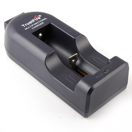 Зарядное устройство 1x18650 TrustFire TR-002 - купить в интернет-магазине Blademan