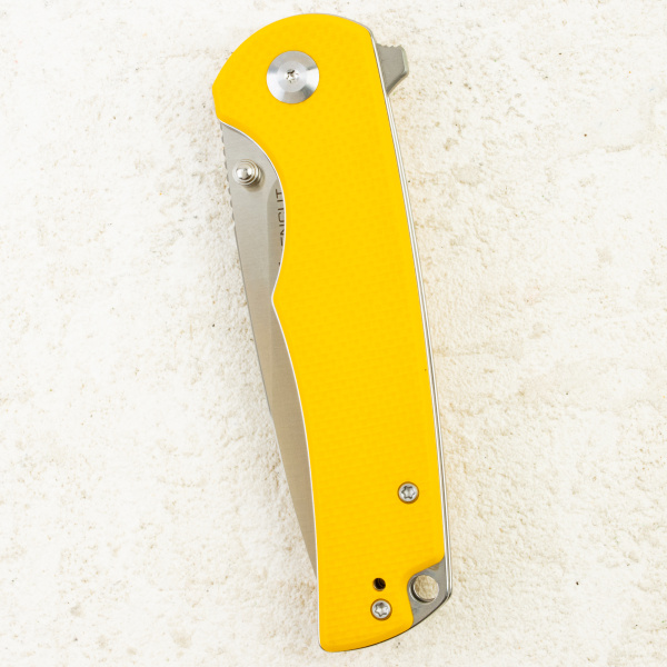 Нож SENCUT Praktisk, Satin, 9Cr18MoV, Coarse G10 Yellow Handle, S24019-2