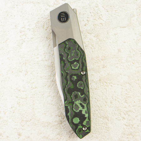 Нож WE Knife Brr15, Satin, M390, Gray Titanium/ Jungle Wear FatCarbon Fiber Handle, WE24007-4 Нож WE Knife Brr15, Satin, M390, Gray Titanium/ Jungle Wear FatCarbon Fiber Handle, WE24007-4
