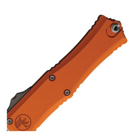 Нож Microtech Hera II Mini Tanto, оранжевый алюминий, 1704M-10OR — рукоять — крупный план