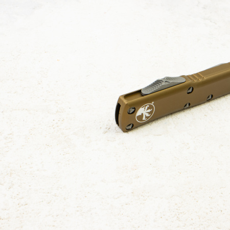 Нож Microtech UTX-85 Tanto, Apocalyptic, M390, Aluminum OD Green, 233-10 Нож Microtech UTX-85 Tanto, Apocalyptic, M390, Aluminum OD Green, 233-10