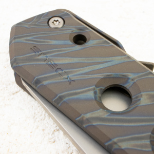 Нож WE Knife Vision R, CPM 20CV, Tiger Stripe Pattern Flamed Titanium Handle - складной туристические ножи из стали Нож WE Knife Vision R, CPM 20CV, Tiger Stripe Pattern Flamed Titanium Handle - складной туристические ножи из стали