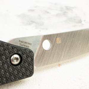 Нож Spyderco Ikuchi, CPM S30V, Carbon Fiber, C242CFP Нож Spyderco Ikuchi, CPM S30V, Carbon Fiber, C242CFP