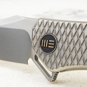 Нож WE Knife RekkeR Flipper Knife, CPM 20CV, Titanium Handle, WE22010G-2 Нож WE Knife RekkeR Flipper Knife, CPM 20CV, Titanium Handle, WE22010G-2