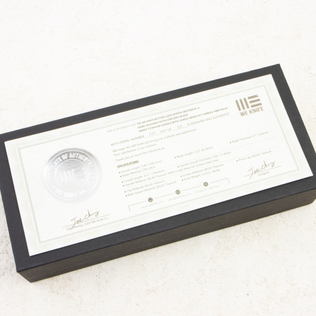 Нож WE Knife Button Lock Kitefin, CPM 20CV, Carbon Fiber / Green Titanium Handle - купить в интернет-магазине Blademan