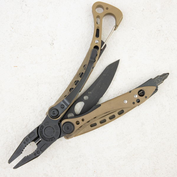 Мультитул Leatherman Skeletool Coyote Tan 832207 - купить в интернет-магазине Blademan