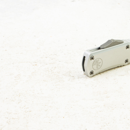 Нож Microtech Hera II Mini, Apocalyptic, M390, Aluminium Clear, 1703M-10 Нож Microtech Hera II Mini, Apocalyptic, M390, Aluminium Clear, 1703M-10