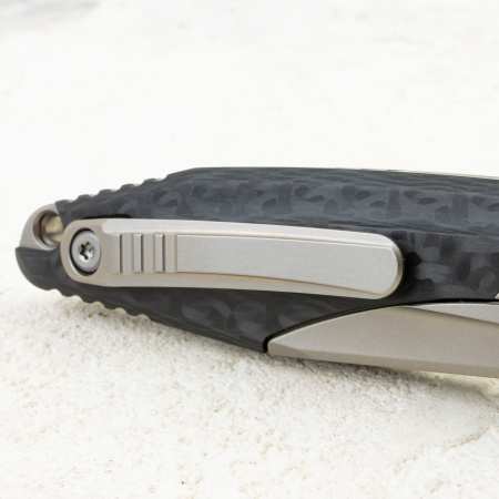 Нож Microtech Socom Bravo Mini, Bead Blasted, M390, Titanium/Carbon Black Handle, 260M-7 Нож Microtech Socom Bravo Mini, Bead Blasted, M390, Titanium/Carbon Black Handle, 260M-7