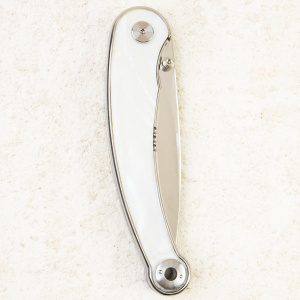 Нож QSP Dolphin, Mirror 14C28N, White Pearl Shell Handle, QS161-C Нож QSP Dolphin, Mirror 14C28N, White Pearl Shell Handle, QS161-C